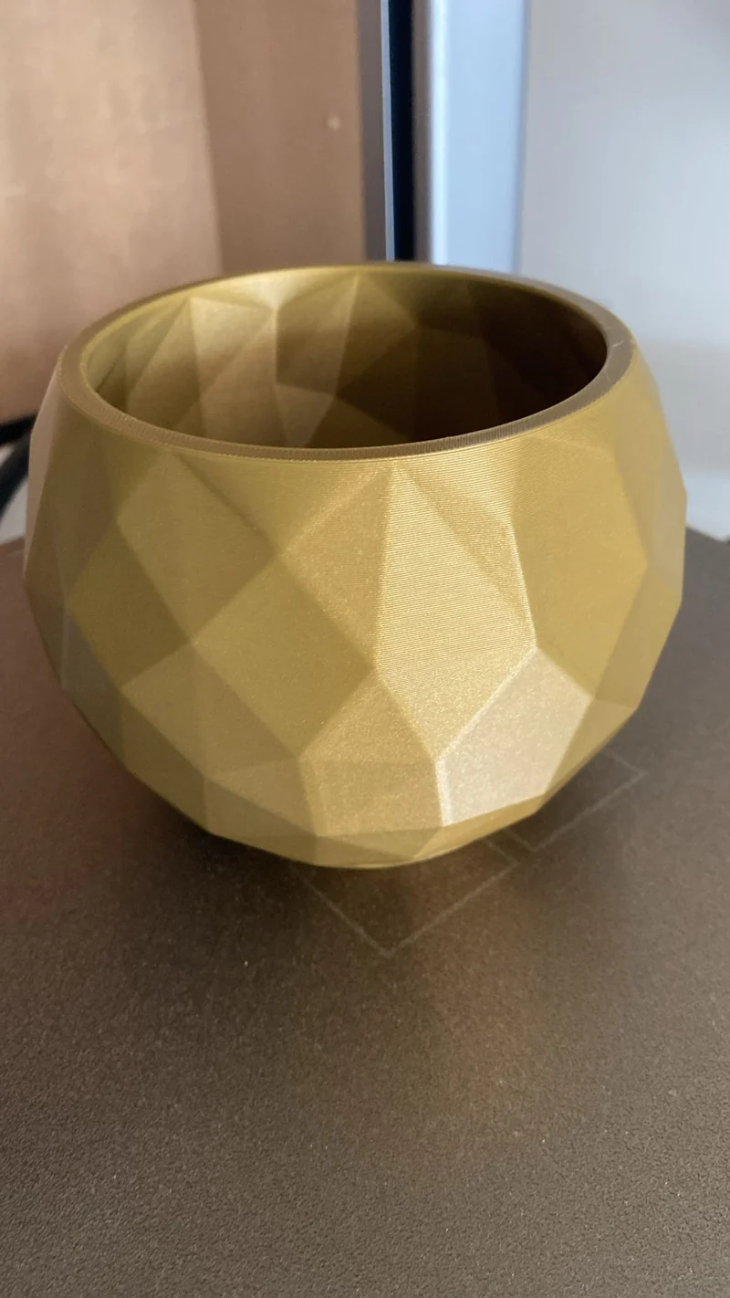 Bol Low Poly en design de pierre fissurée
