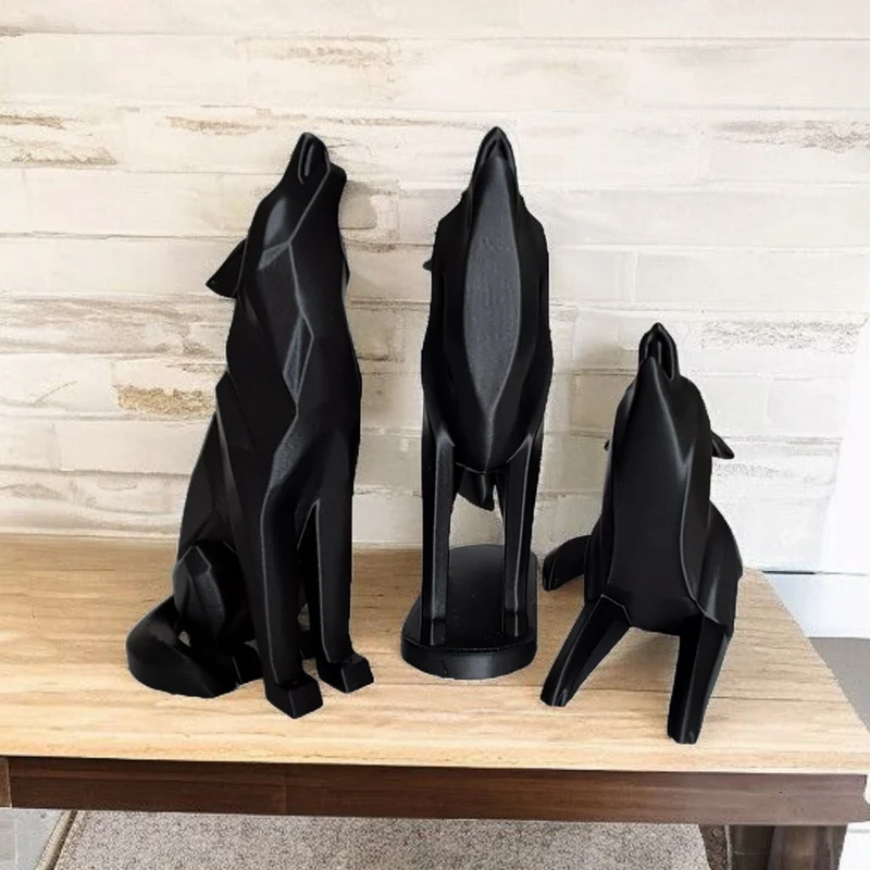 Sculpture minimaliste de loup hurlant couché