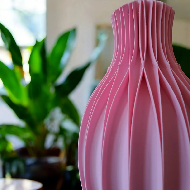 Vase unique à facettes en rose Sakura