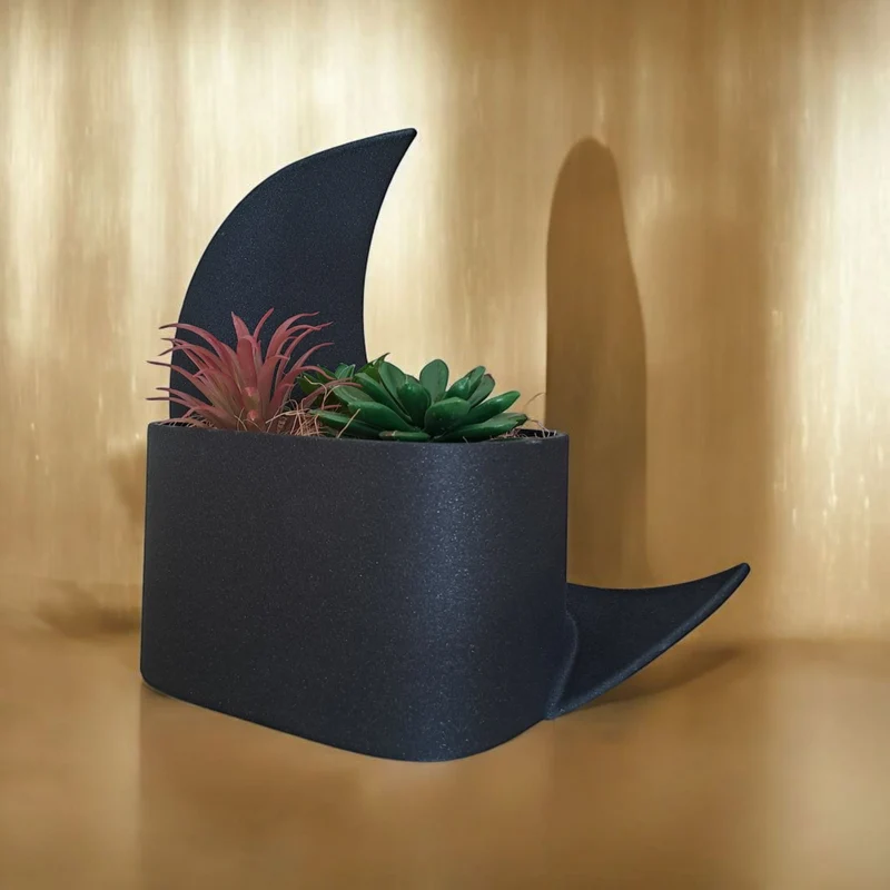 Pot en demi-lune décoratif et vase assorti