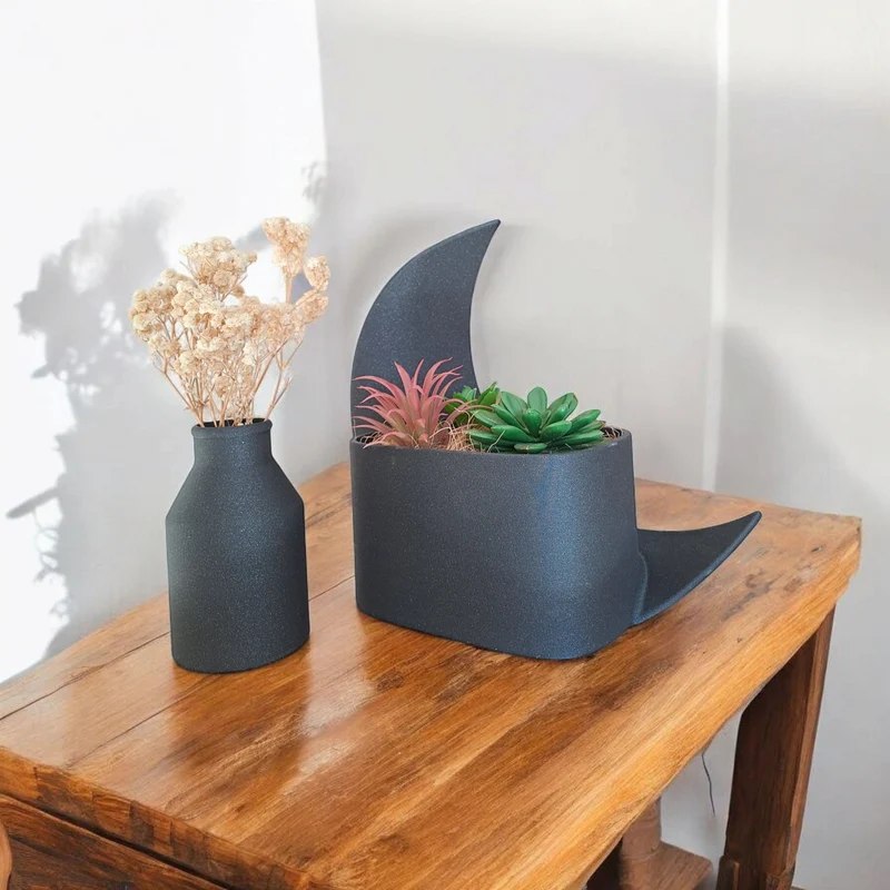 Pot en demi-lune décoratif et vase assorti