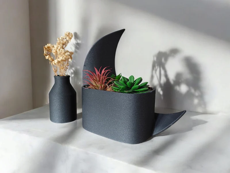 Pot en demi-lune décoratif et vase assorti
