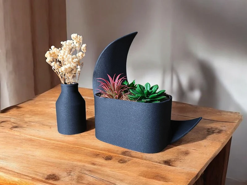 Pot en demi-lune décoratif et vase assorti