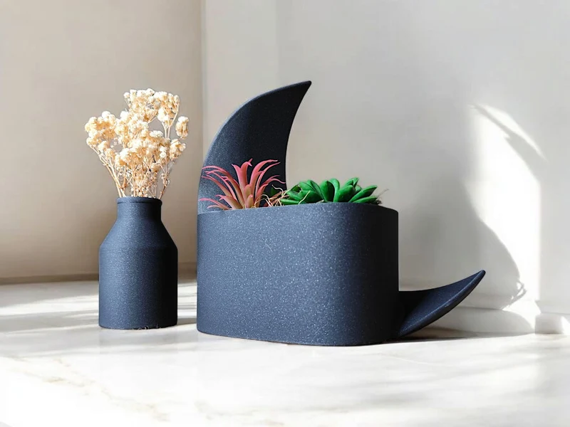 Pot en demi-lune décoratif et vase assorti