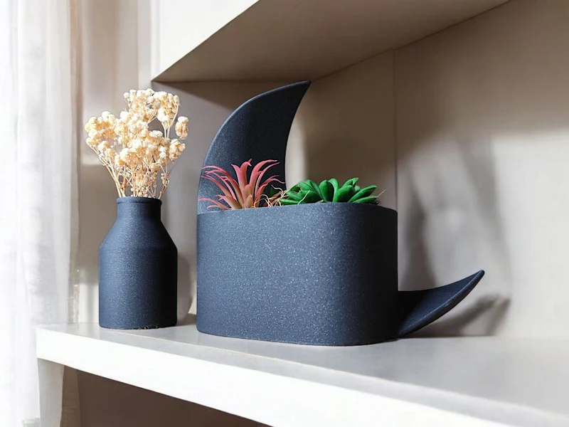 Pot en demi-lune décoratif et vase assorti