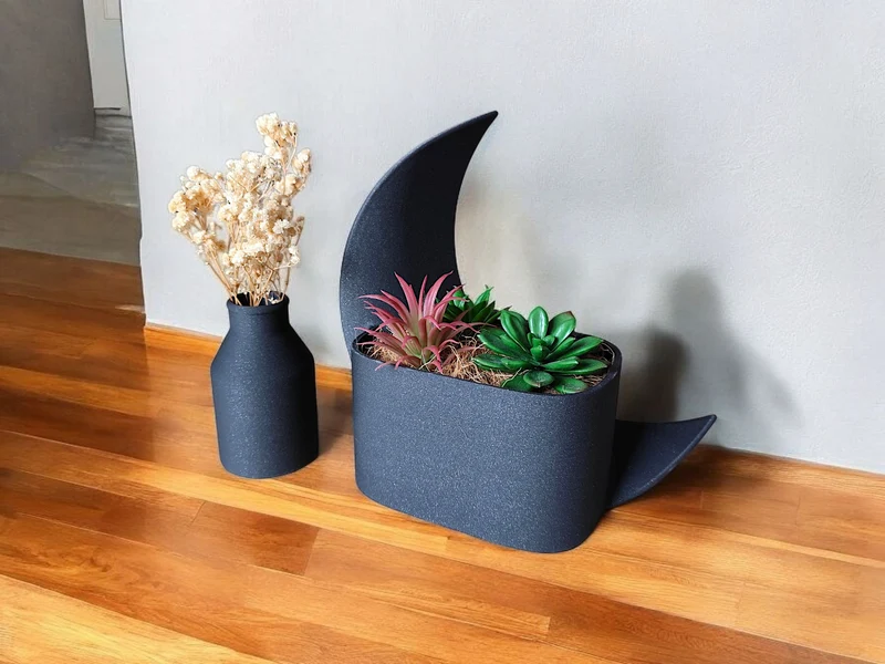 Pot en demi-lune décoratif et vase assorti