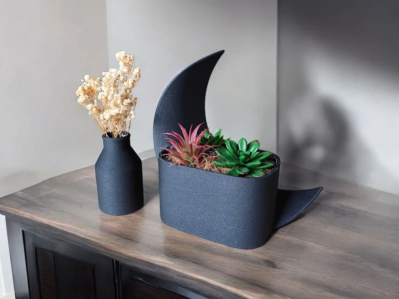 Pot en demi-lune décoratif et vase assorti