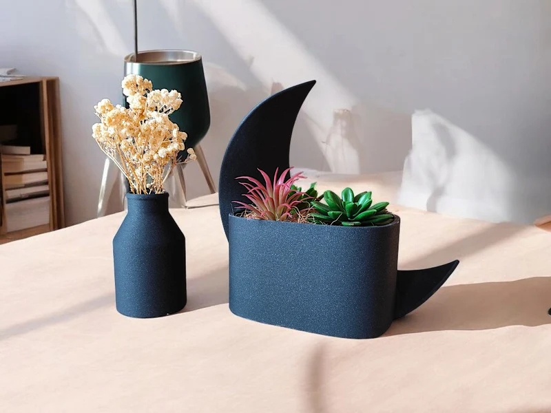 Pot en demi-lune décoratif et vase assorti