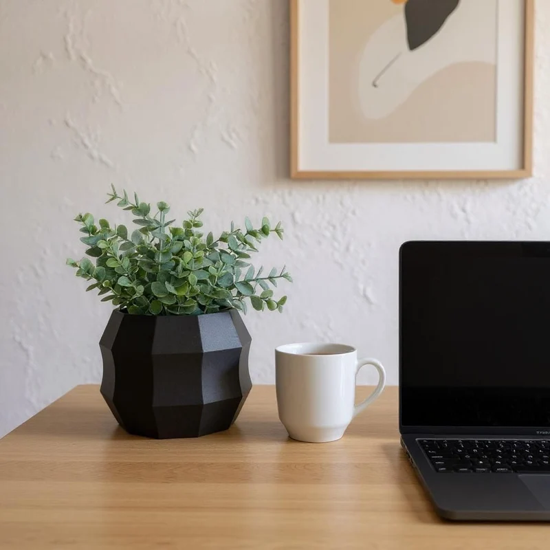 Pot de fleurs décagonal moderne au design minimaliste