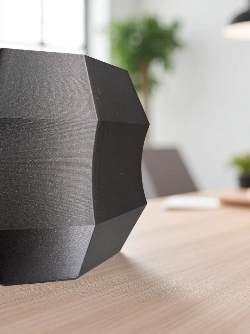 Pot de fleurs décagonal moderne au design minimaliste