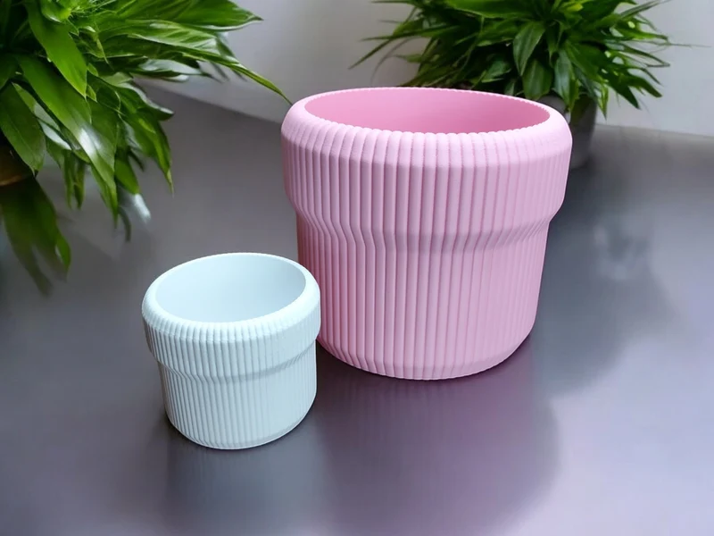 Pot de fleurs côtelé moderne au design intemporel
