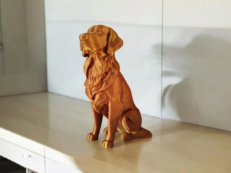 Élégante sculpture de Golden Retriever aspect bronze