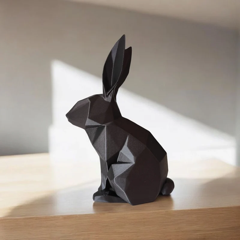 Sculpture de lapin minimaliste en low poly