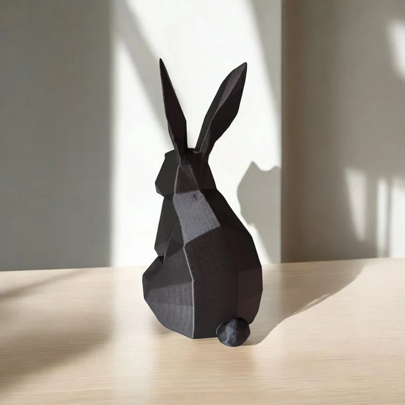 Sculpture de lapin minimaliste en low poly