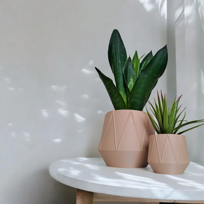 Pot de fleurs moderne GeoBloom avec design géométrique