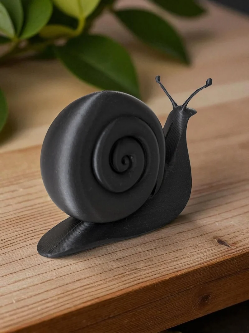 Sculpture d'escargot minimaliste pour un intérieur moderne