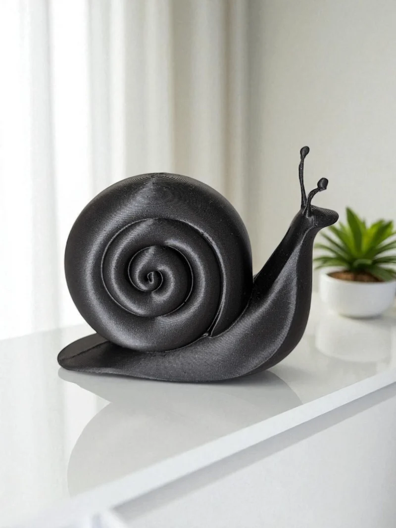 Sculpture d'escargot minimaliste pour un intérieur moderne