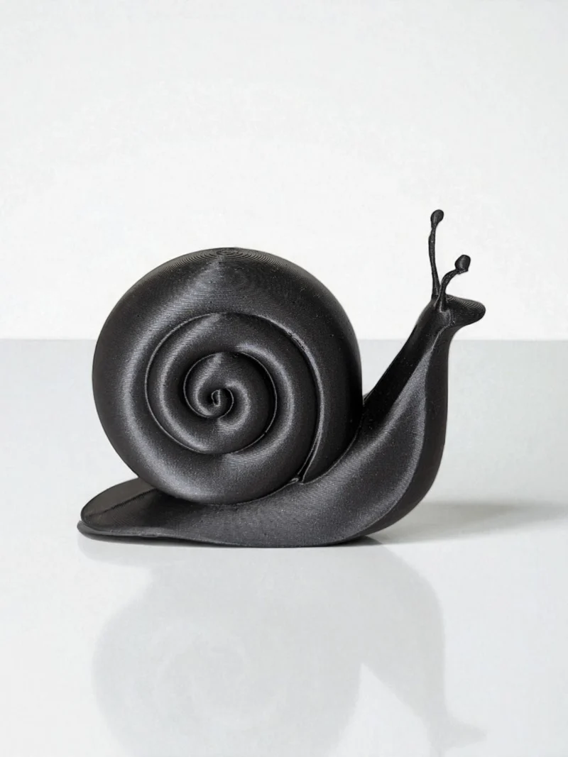 Sculpture d'escargot minimaliste pour un intérieur moderne