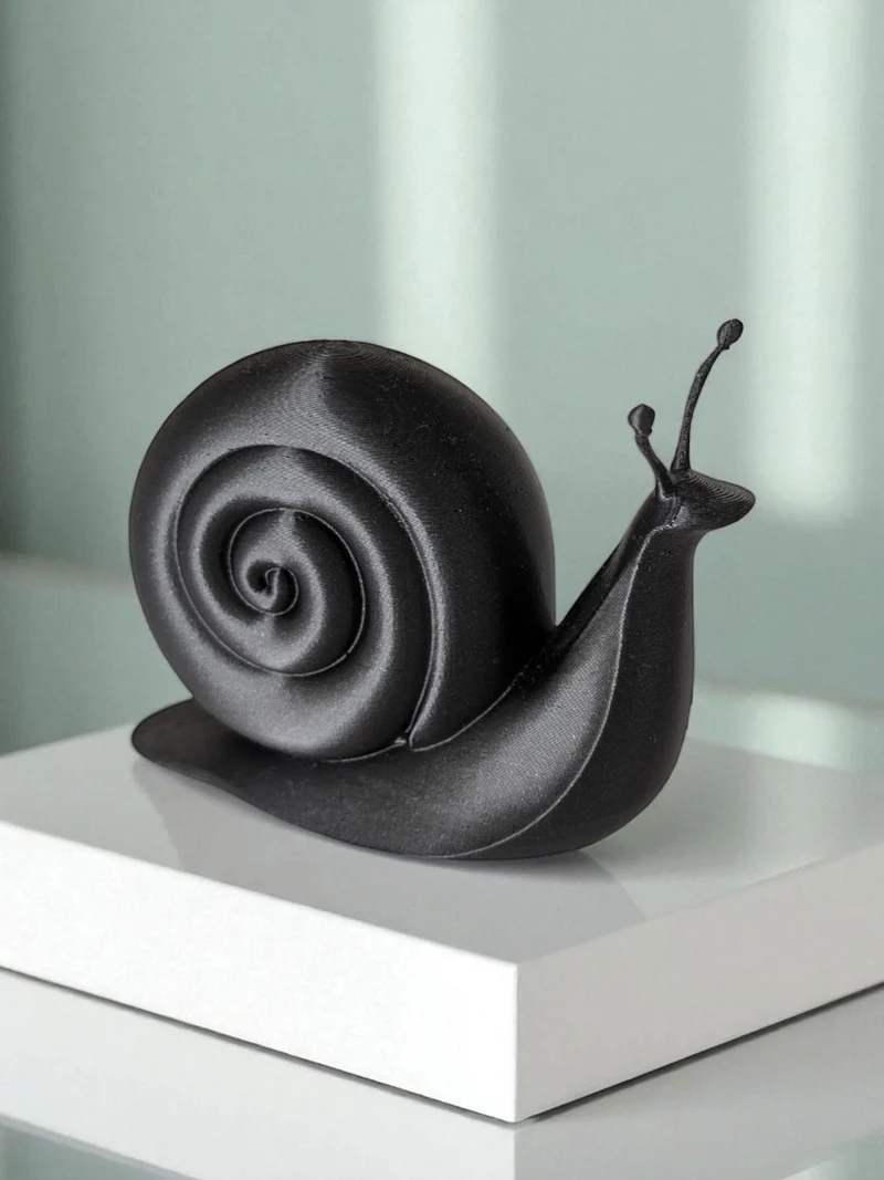 Sculpture d'escargot minimaliste pour un intérieur moderne