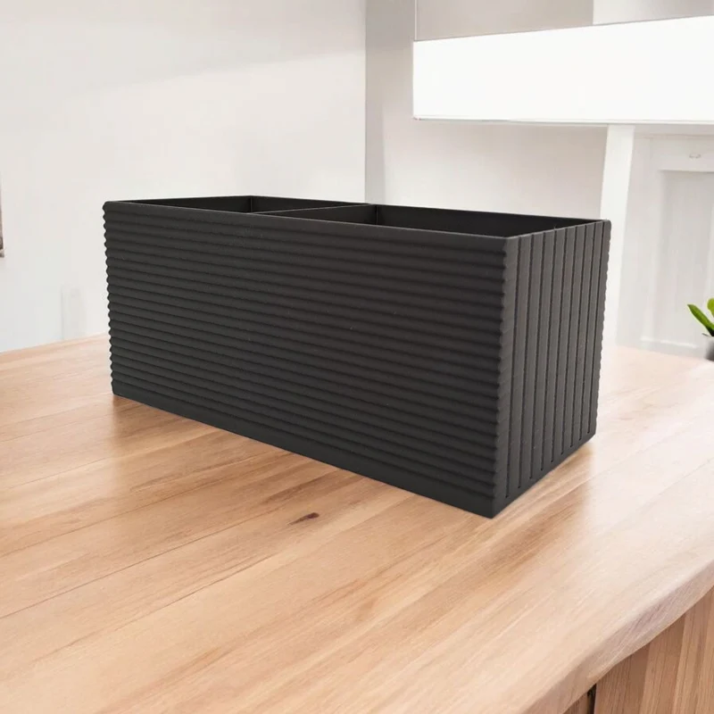 Organisateur de bureau moderne avec surface doublement nervurée