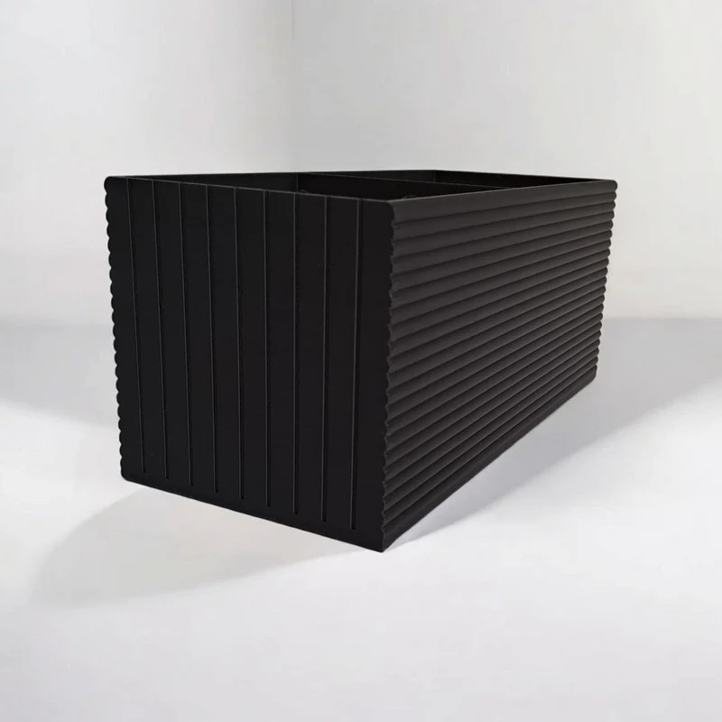 Organisateur de bureau moderne avec surface doublement nervurée
