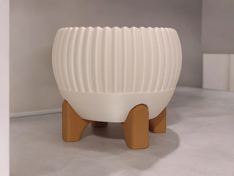 Cache-pot avec pieds Luma Mid-Century