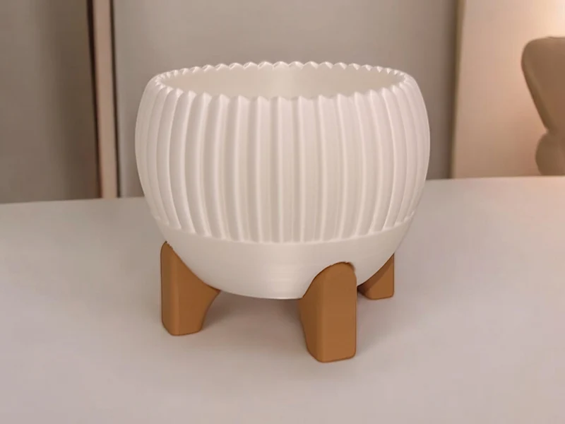 Cache-pot avec pieds Luma Mid-Century
