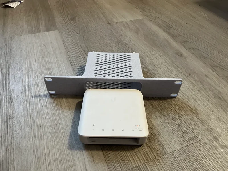 Support de rack 10 pouces pour UniFi USW-Flex