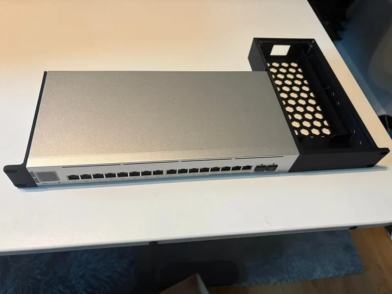 Support de rack 19 pouces pour Unifi USW-Pro-Max-16-PoE