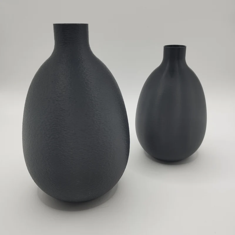 Vase design incurvée moderne pour la maison