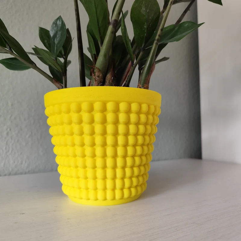 Pot de fleurs jaune moderne avec design à bulles unique