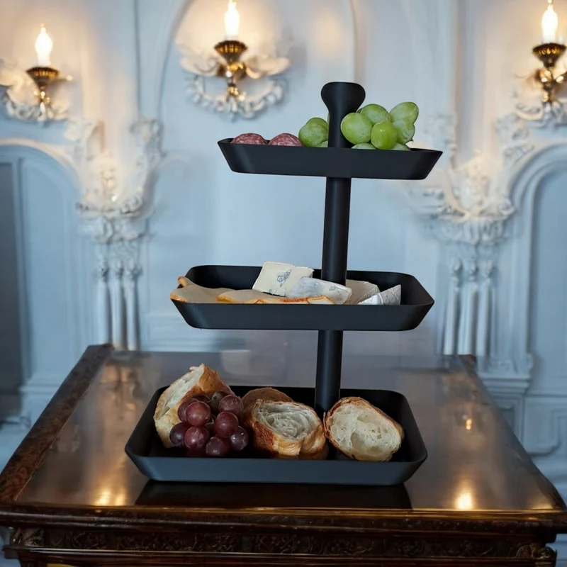 Présentoir à trois niveaux pour snacks