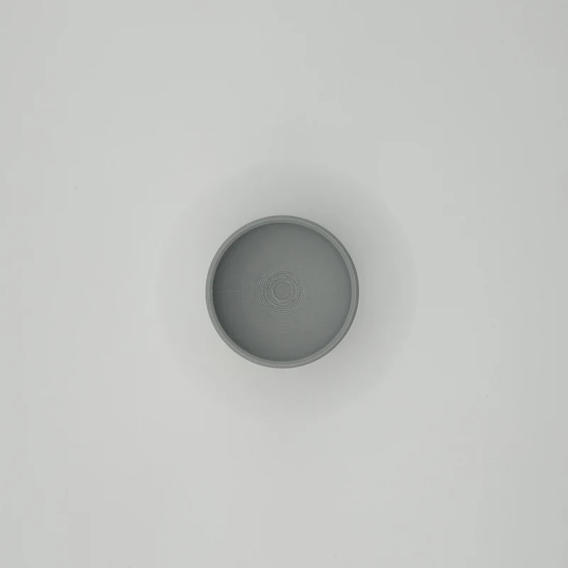 Coquetier moderne et élégant pour la table du petit-déjeuner