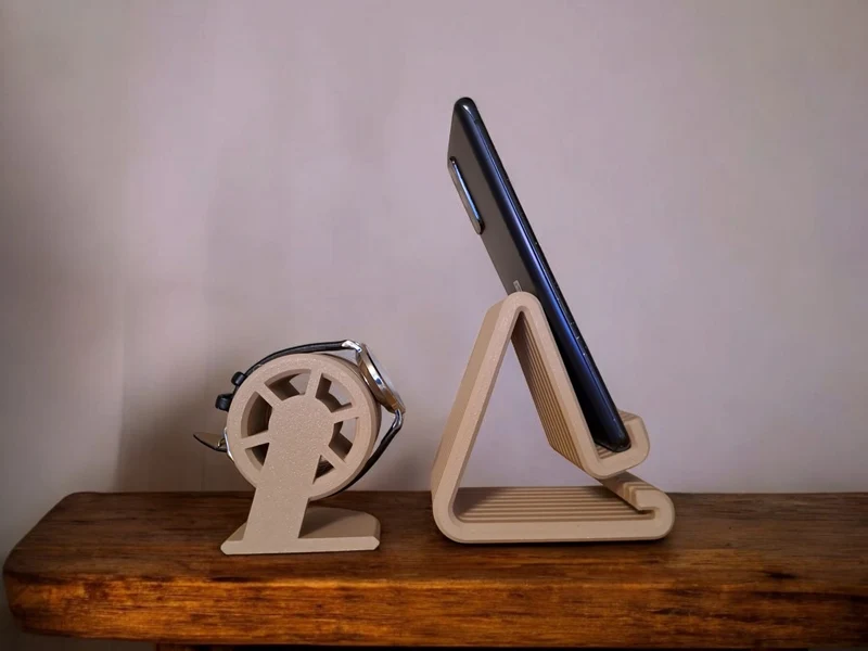 Ensemble avec support pour téléphone et montre connectée