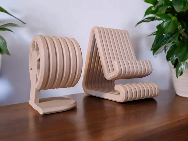 Ensemble avec support pour téléphone et montre connectée