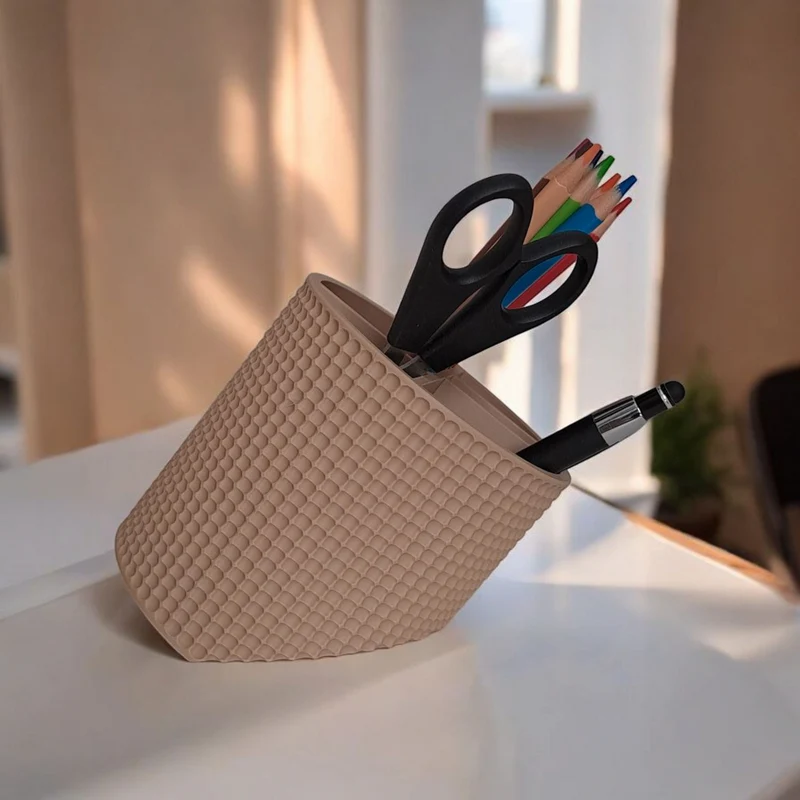 Pot à crayons incliné avec design rétro à pois