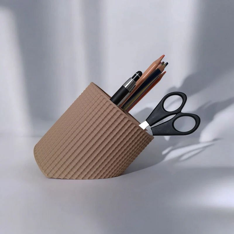 Pot à crayons incliné avec design rétro à pois