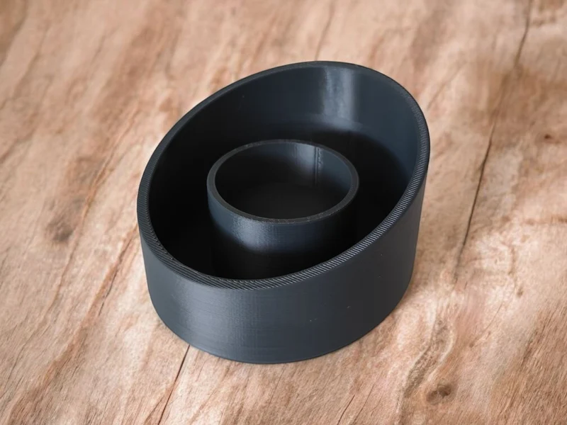 Bougeoir moderne en forme d'ellipse avec bord incliné