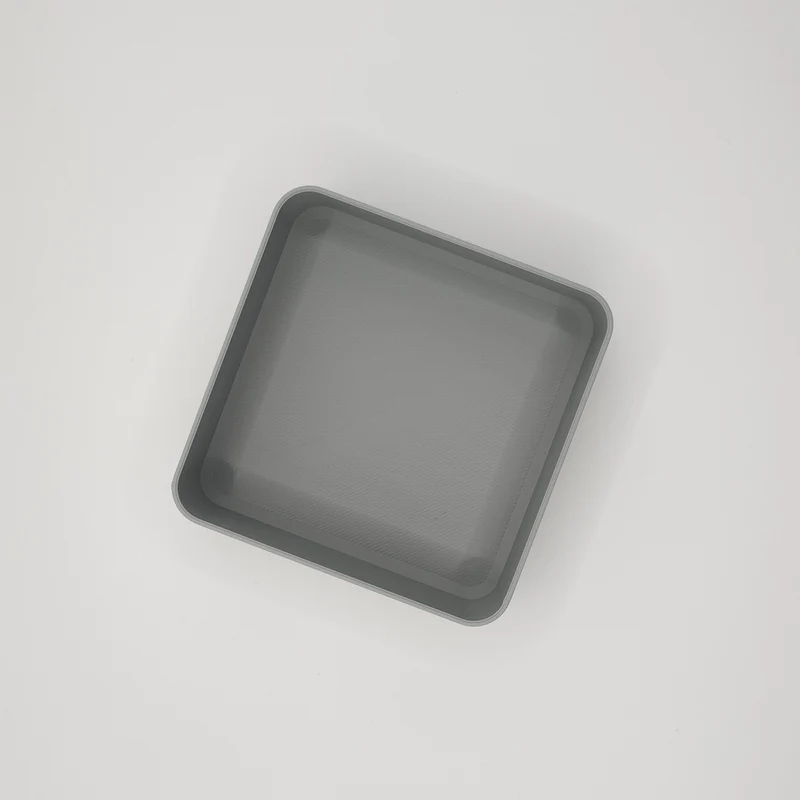 Bol minimalistique carrée pour les petits objets de la maison
