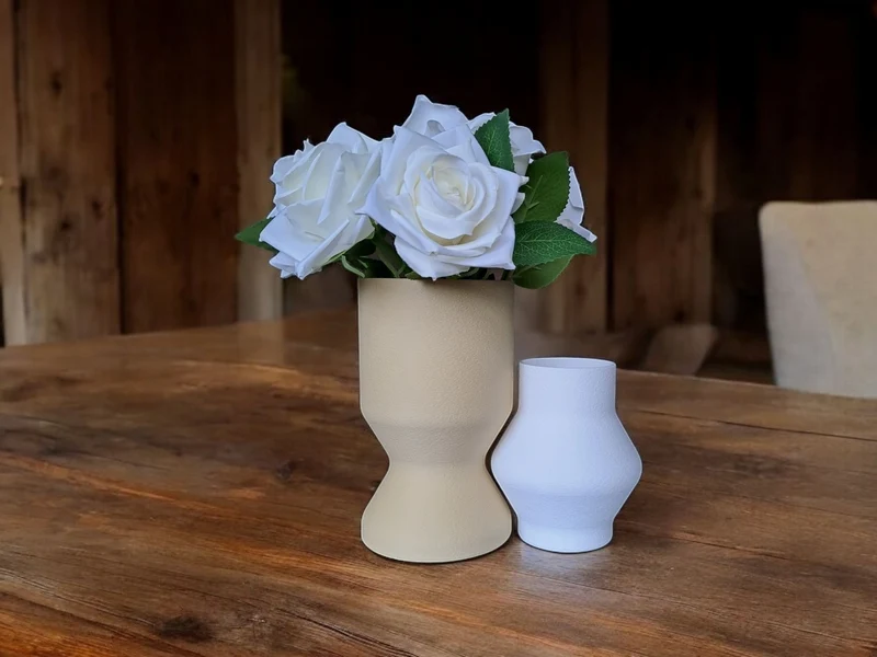 Ensemble de vases minimalistes au design entrelacé