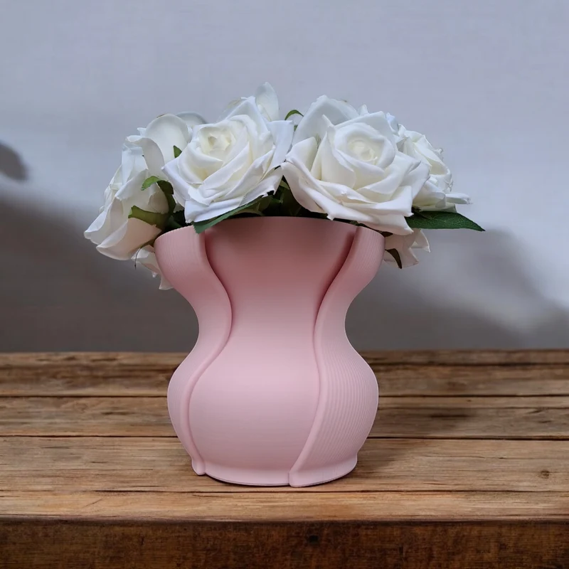 Vase côtelée Aera pour un intérieur moderne