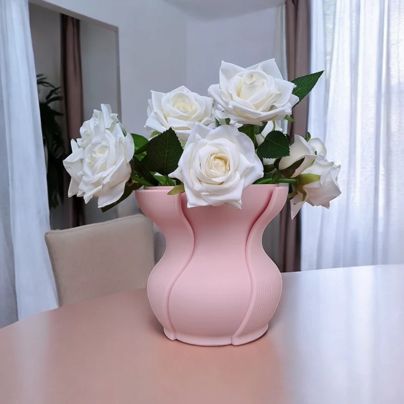 Vase côtelée Aera pour un intérieur moderne