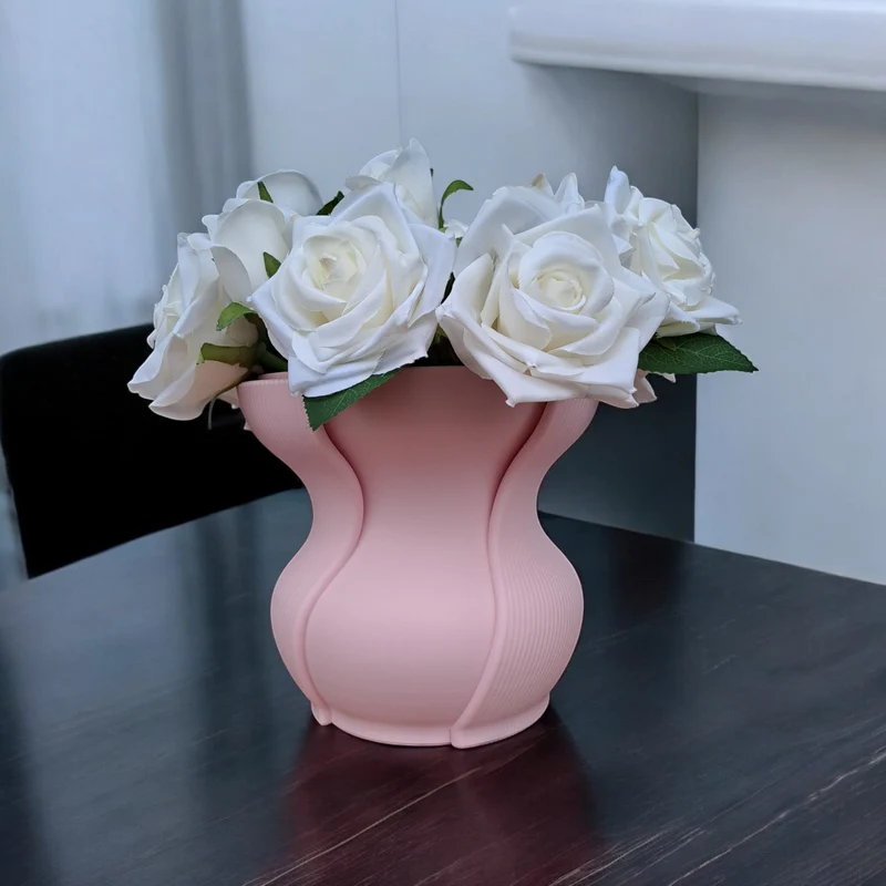 Vase côtelée Aera pour un intérieur moderne