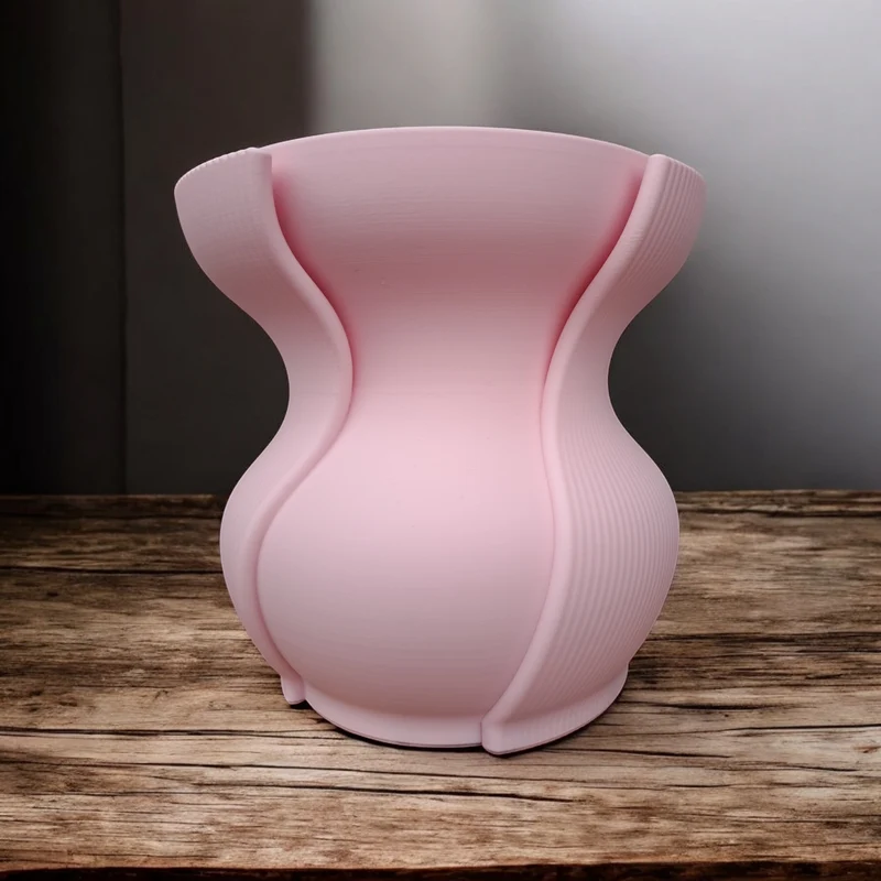 Vase côtelée Aera pour un intérieur moderne