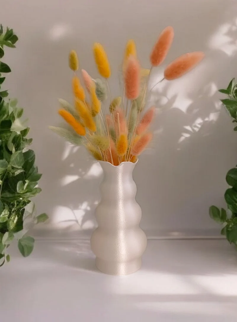 Vase moderne en forme de tête avec design tulipe