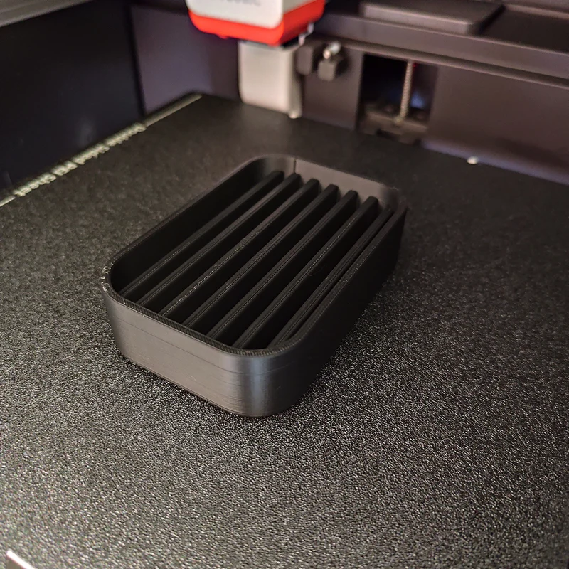 Porte-savon moderne avec rainures de drainage pratiques