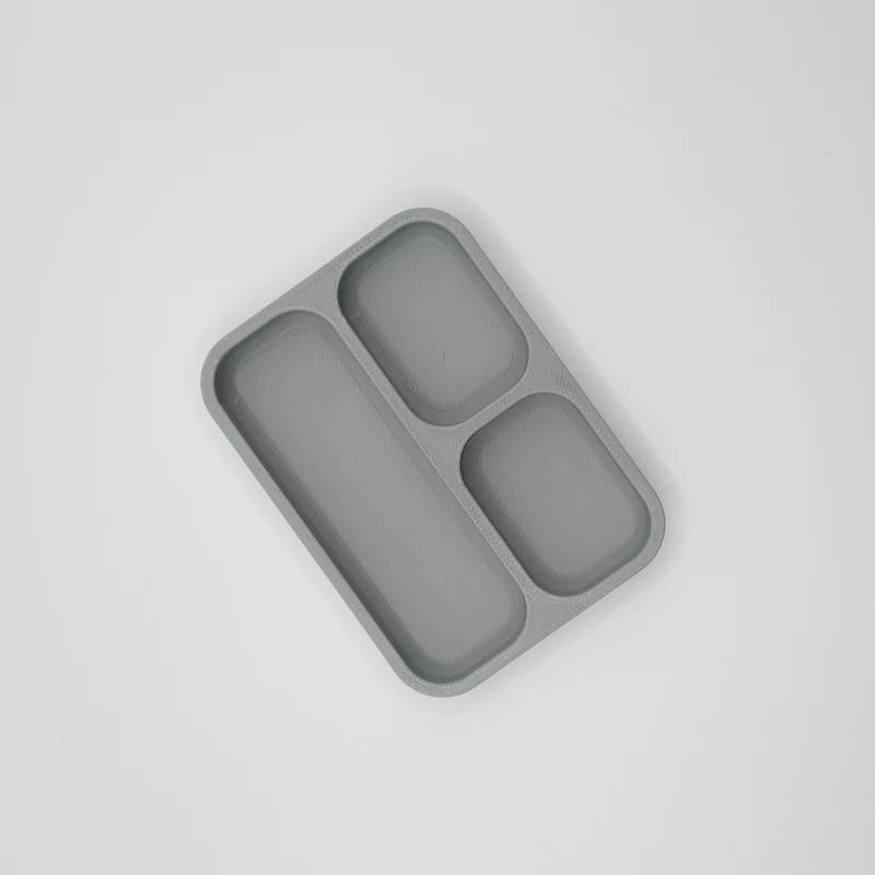 Plateau minimaliste pour clés et pièces