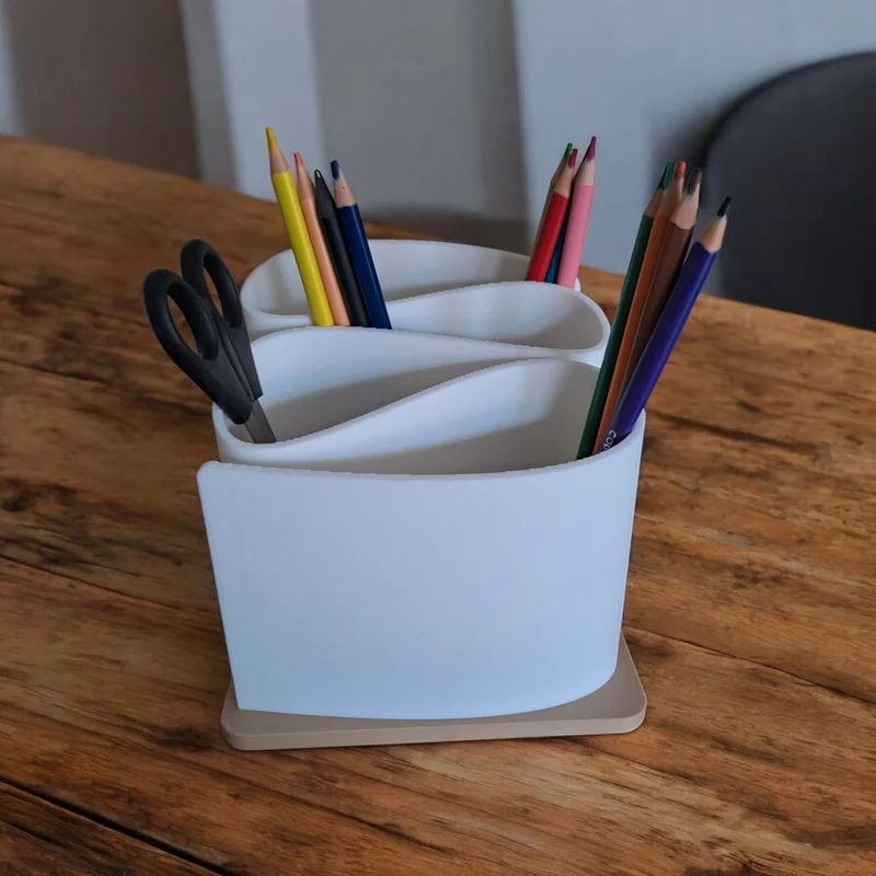 Organisateur de bureau moderne ondulé à quatre compartiments