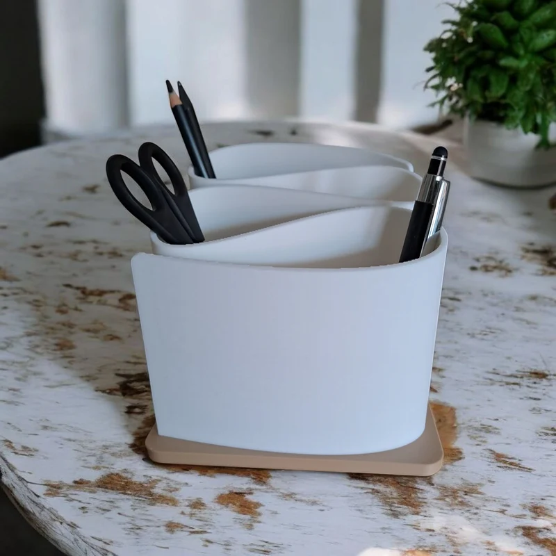 Organisateur de bureau moderne ondulé à quatre compartiments