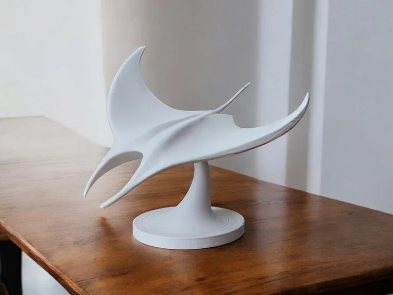 Sculpture décorative de raie blanche